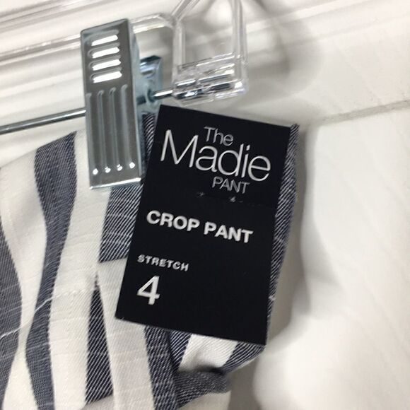 NWT NY&C high waisted crop wed leg pant - Picture 2 of 4